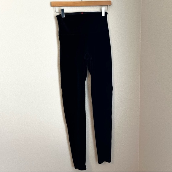 Spanx Women’s Soft Velvet Fabric High Waist Black Leggings, Size Medium - Picture 2 of 12